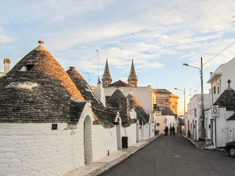 Casas y edificios rústicos en color blanco